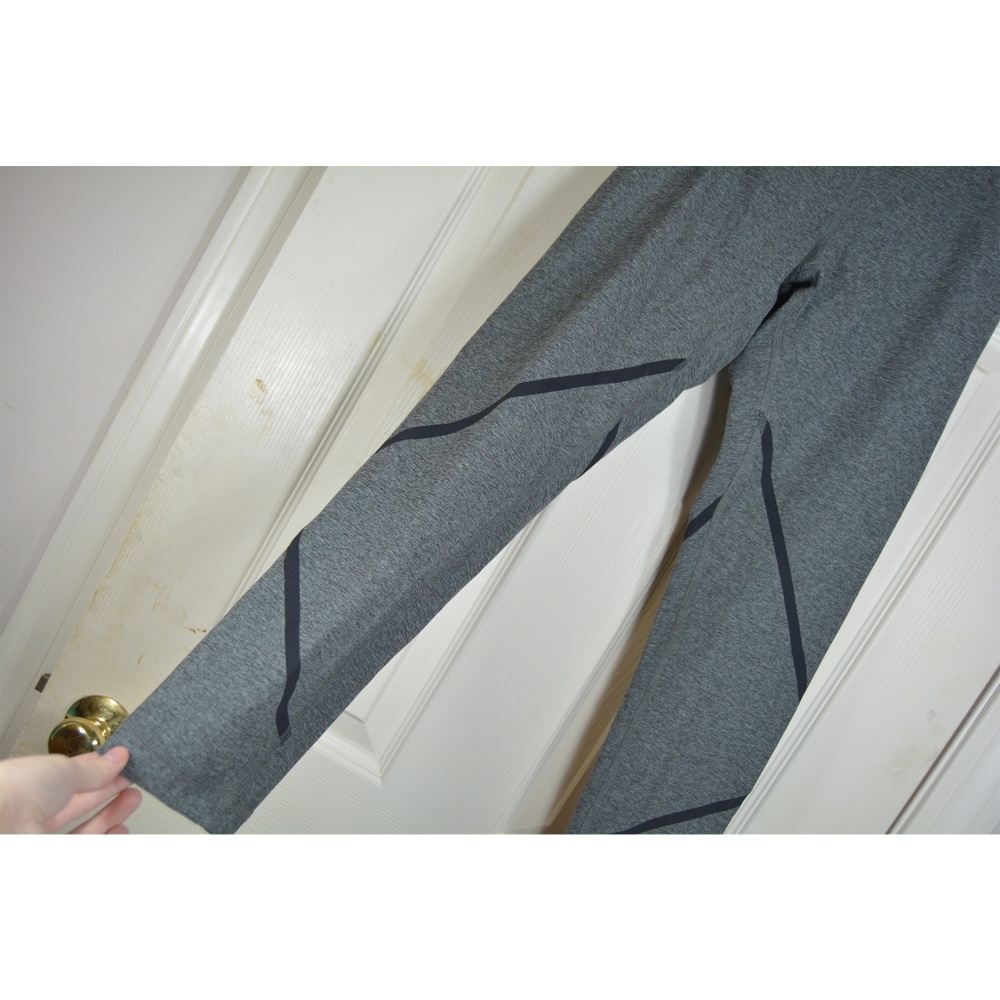 Grey and black leggings - Picture 3 of 3